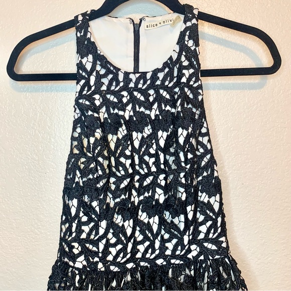 Alice + Olivia Mariel Racerback Sleeveless Cocktail Dress Guipure Lace Black 2 - Picture 3 of 14